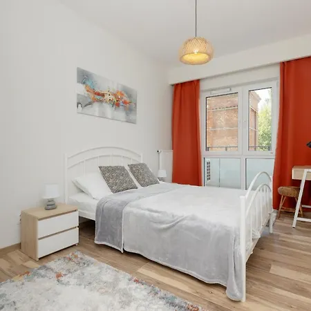 With Balcony & Parking Near Manufaktura By Renters Prestige Łódź