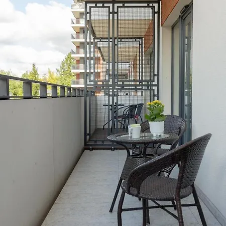 Apartament With Balcony & Parking Near Manufaktura By Renters Prestige