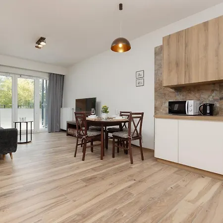 With Balcony & Parking Near Manufaktura By Renters Prestige