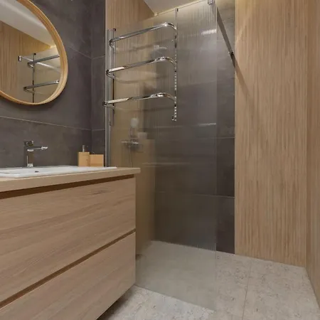 With Balcony & Parking Near Manufaktura By Renters Prestige Lodz (Lodz)