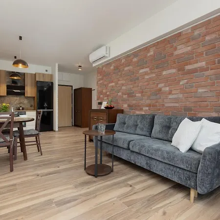 Apartment With Balcony & Parking Near Manufaktura By Renters Prestige *
