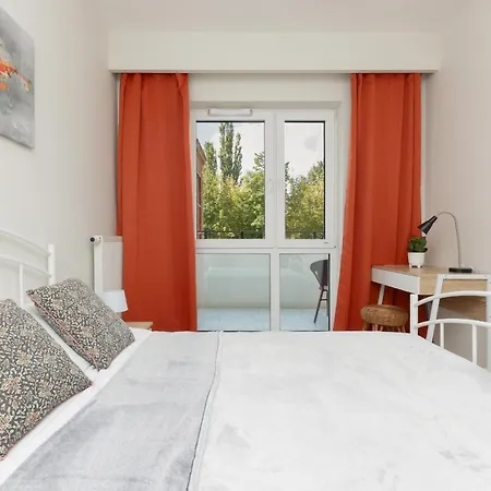 Apartment With Balcony & Parking Near Manufaktura By Renters Prestige