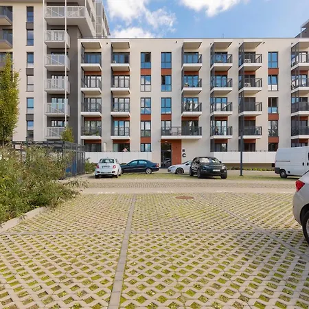 With Balcony & Parking Near Manufaktura By Renters Prestige Lodz (Lodz)