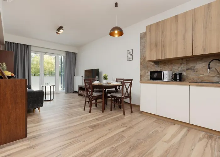 With Balcony & Parking Near Manufaktura By Renters Prestige