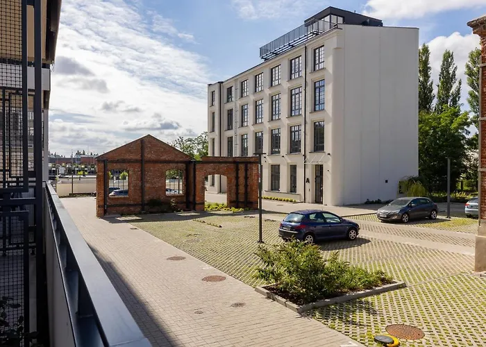 With Balcony & Parking Near Manufaktura By Renters Prestige Łódź