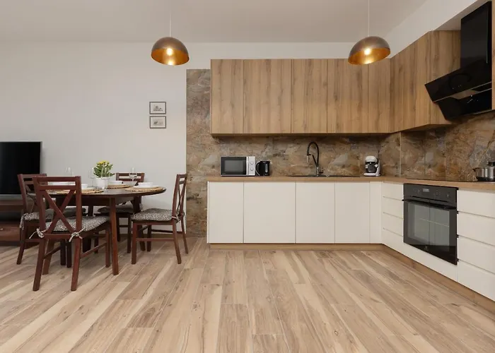 With Balcony & Parking Near Manufaktura By Renters Prestige Łódź