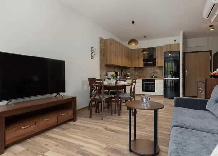 With Balcony & Parking Near Manufaktura By Renters Prestige Łódź