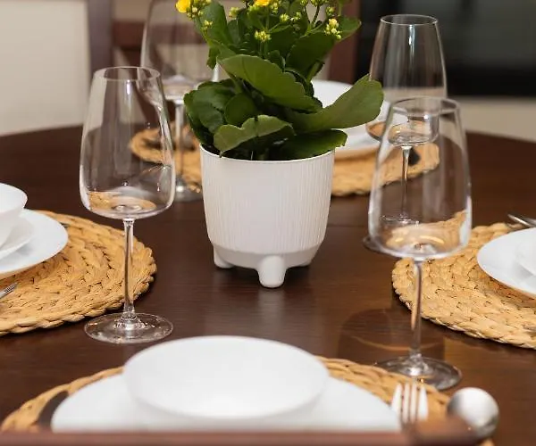 Lejlighed With Balcony & Parking Near Manufaktura By Renters Prestige Łódź